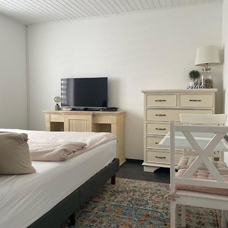 Einliegerwohnung In Taunusstein Bleidenstadt Buitenkant foto